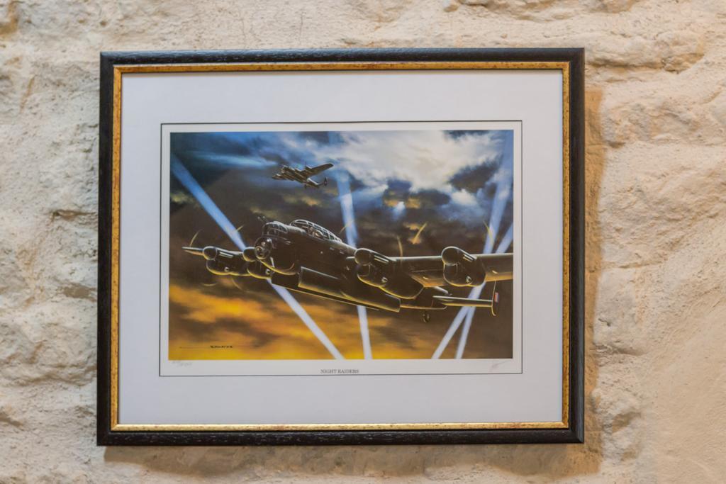 Dday Aviators Hotel Arromanches-les-Bains Exterior photo